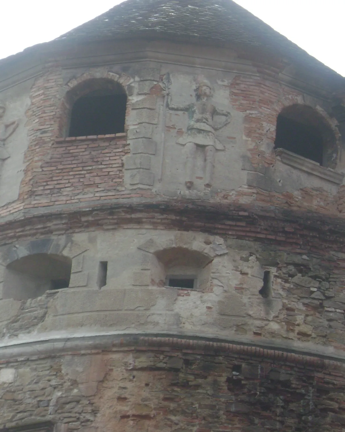 The weathered stone bastion of the Bethlen family castle in Criș